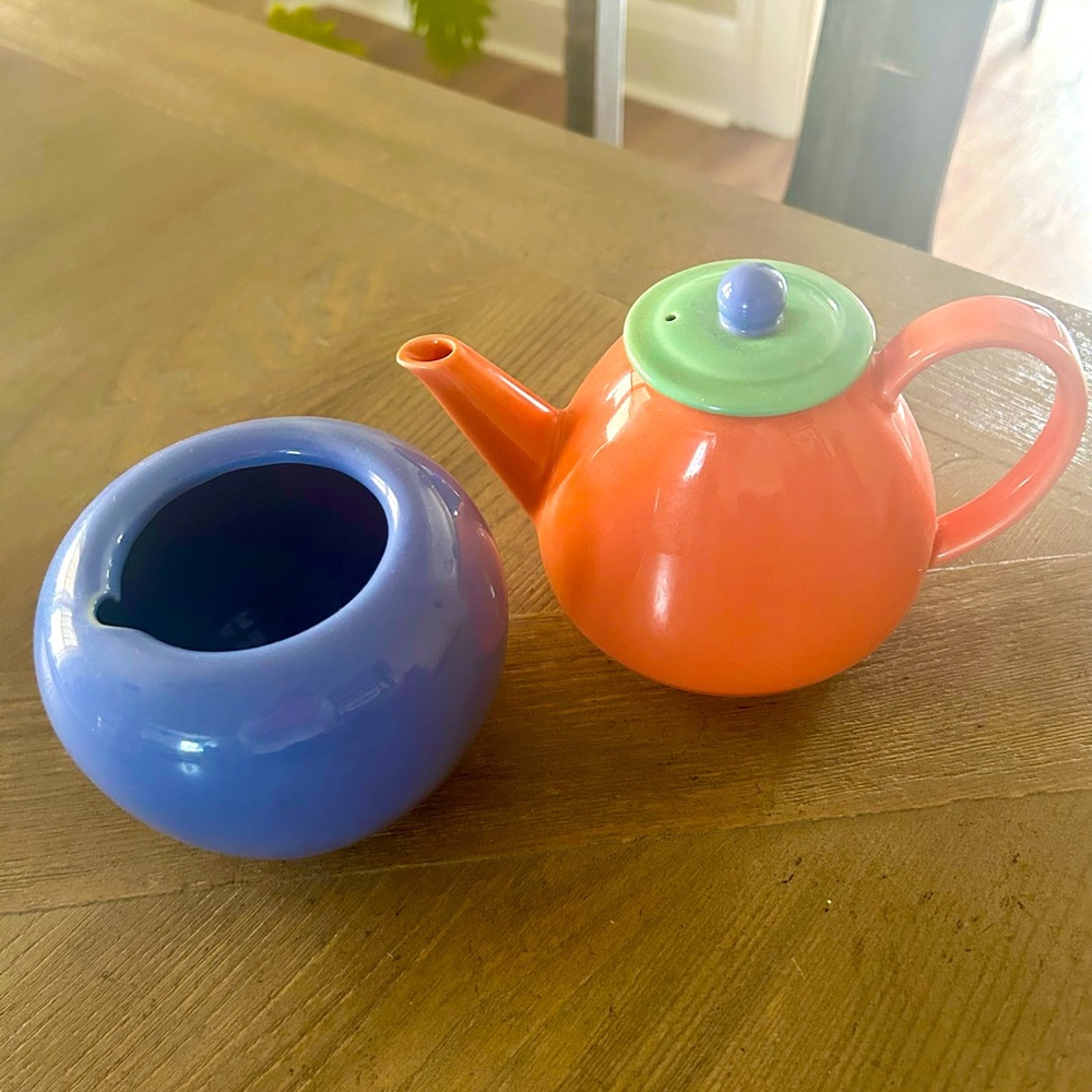 Vintage Colorways Cream and Sugar set.